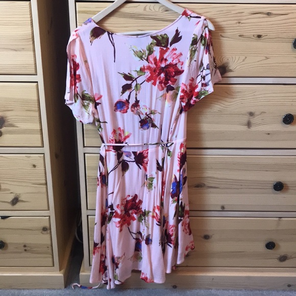 Lulus Cherished Love Blush Pink Floral Wrap Dress Size Small - Picture 9 of 9